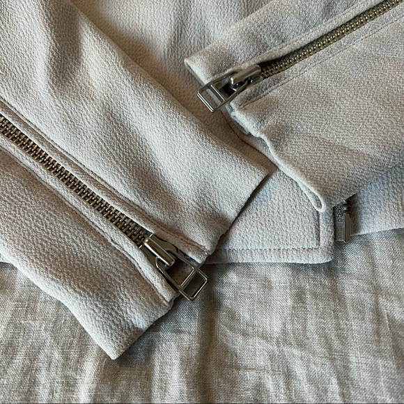 Aritzia Wilfred Montesson Motorcyle Crepe jacket - Picture 11 of 16